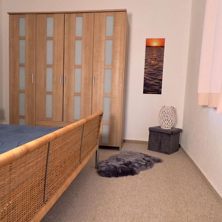 Kapitaens-Bungalow Am See Goehren-Lebbin Ngoại thất bức ảnh